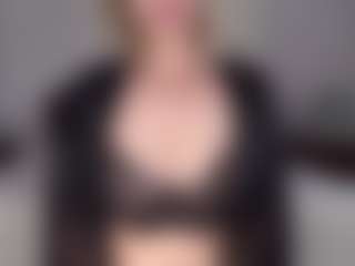Lara's Live Sex Cam Show