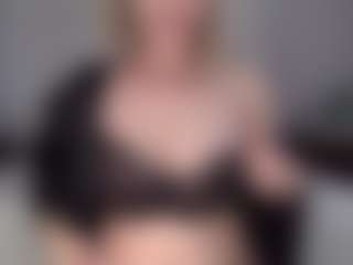 Live cam show with Lara - Asian Granny on madthumbs