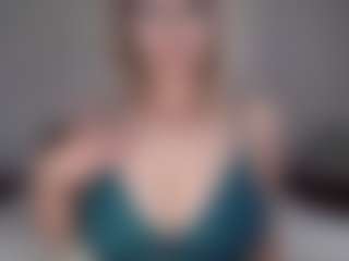 Live cam show with Lara - Asian MILF on EXY