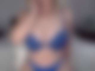 Live cam show with Lara - Asian Big Tits on Camsoda