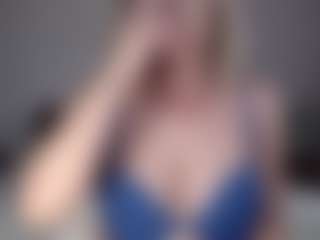 Lara's Live Sex Cam Show