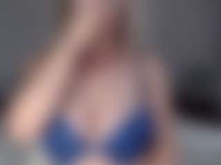 Lara's Live Sex Cam Show