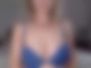 Lara's Live Sex Cam Show