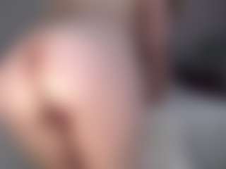 Lara's Live Sex Cam Show
