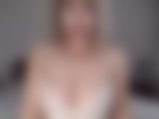 Lara's Live Sex Cam Show