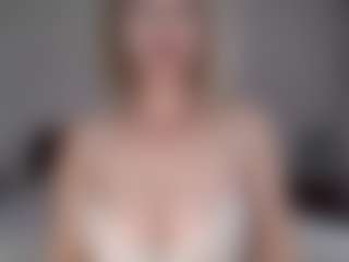 Lara's Live Sex Cam Show