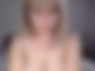 Lara's Live Sex Cam Show