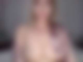Lara's Live Sex Cam Show