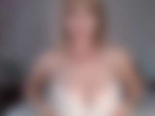 Lara's Live Sex Cam Show