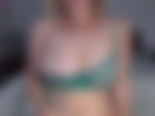 Lara's Live Sex Cam Show