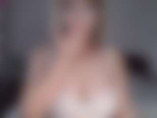Live cam show with Lara - BBW on Nude Live Now