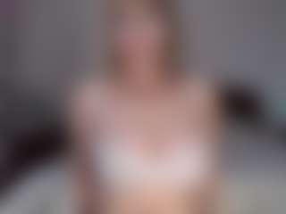 Lara's Live Sex Cam Show