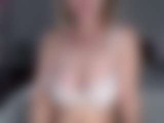 Live cam show with Lara - Asian Big Ass on camgirlchat.live