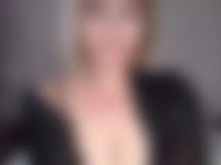 Live cam show with Lara - Strip Asian on livesuperchat.net