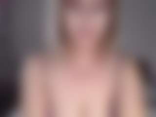 Lara's Live Sex Cam Show