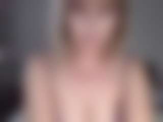 Lara's Live Sex Cam Show