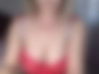 Lara's Live Sex Cam Show