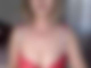 Lara's Live Sex Cam Show