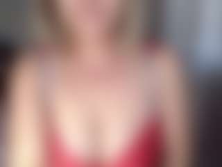 Lara's Live Sex Cam Show