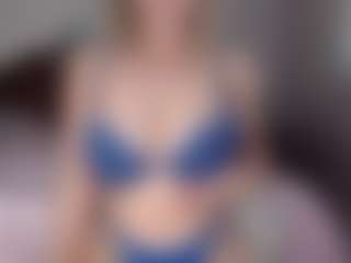Lara's Live Sex Cam Show