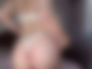 Lara's Live Sex Cam Show