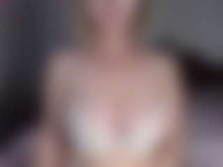 Lara's Live Sex Cam Show