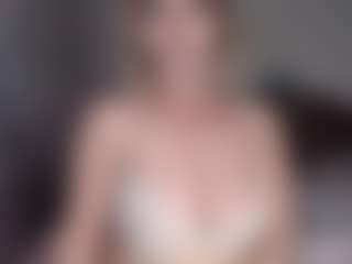 Lara's Live Sex Cam Show