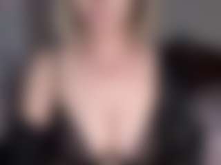 Lara's Live Sex Cam Show