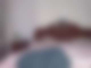 Live cam show with Lara - Middle Aged on Hubzter Live