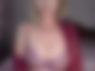 Live cam show with Lara - Asian Curvy on Hubzter Live