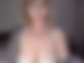 Lara's Live Sex Cam Show