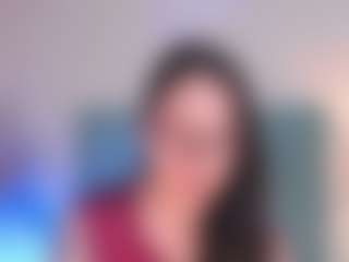 Live cam show with EmilyWatsonn - Glasses on xDating