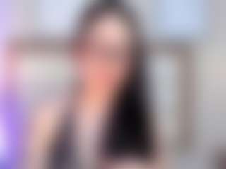 EmilyWatsonn's Live Sex Cam Show