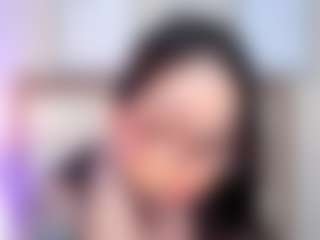 EmilyWatsonn's Live Sex Cam Show