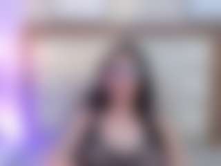 EmilyWatsonn's Live Sex Cam Show