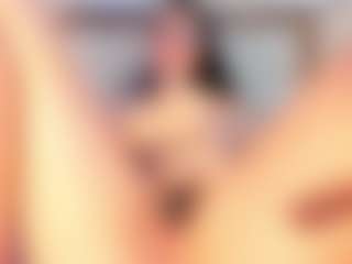 EmilyWatsonn's Live Sex Cam Show