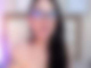 EmilyWatsonn's Live Sex Cam Show