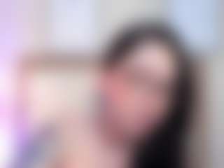 EmilyWatsonn's Live Sex Cam Show