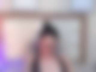 EmilyWatsonn's Live Sex Cam Show