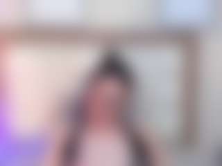 EmilyWatsonn's Live Sex Cam Show