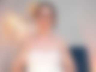 EmilyWatsonn's Live Sex Cam Show