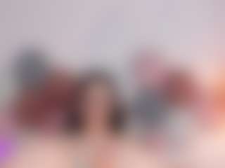 EmilyWatsonn's Live Sex Cam Show