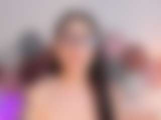 EmilyWatsonn's Live Sex Cam Show