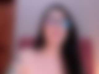 EmilyWatsonn's Live Sex Cam Show