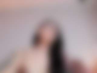 EmilyWatsonn's Live Sex Cam Show