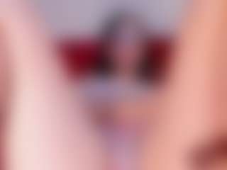 EmilyWatsonn's Live Sex Cam Show