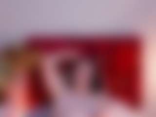 EmilyWatsonn's Live Sex Cam Show
