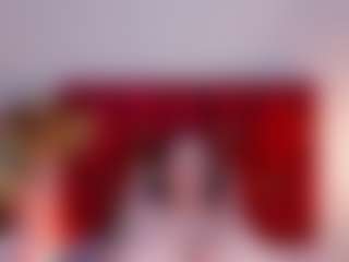 EmilyWatsonn's Live Sex Cam Show