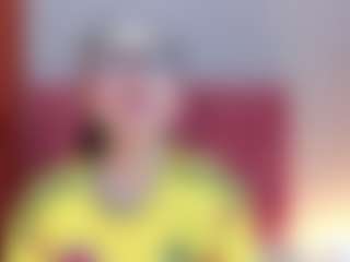 EmilyWatsonn's Live Sex Cam Show