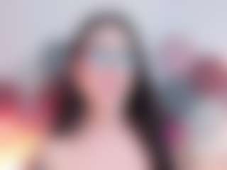 EmilyWatsonn's Live Sex Cam Show